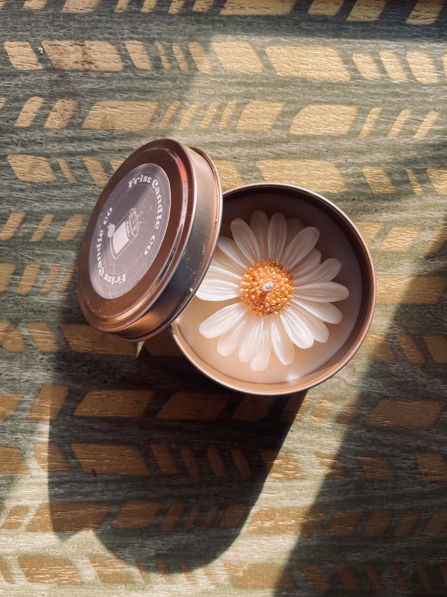 Daisy Tin Candle