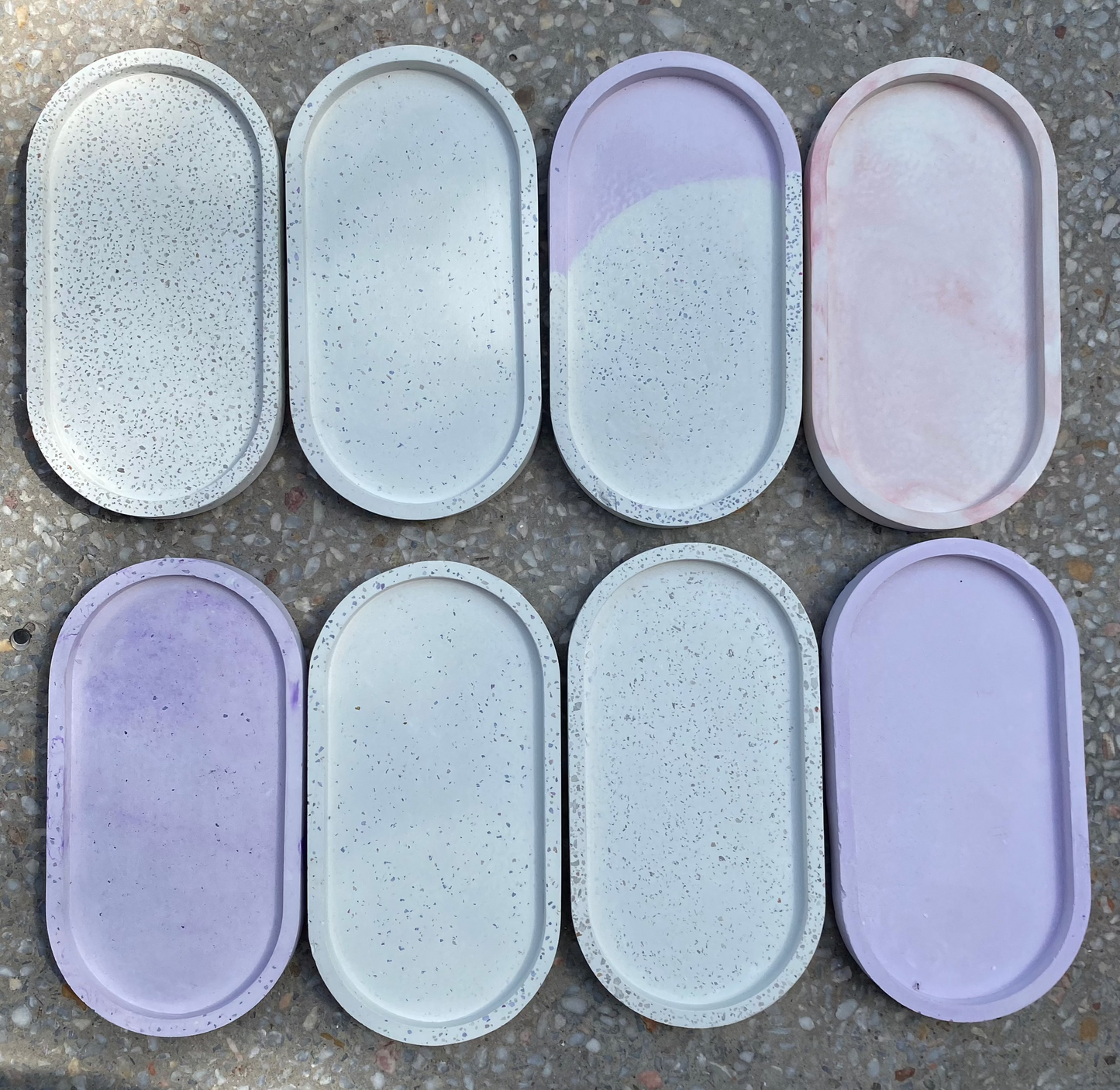 Oval tray